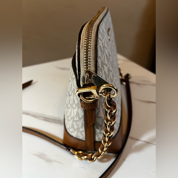 Michael Kors Jet Set Charm Crossbody - Picture 4 of 8